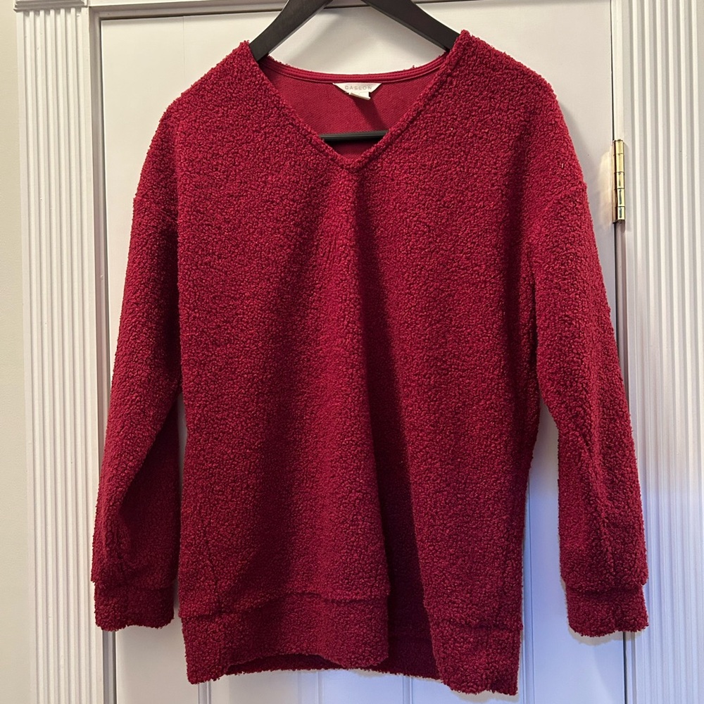 Caslon long sleeve red boucle top size small